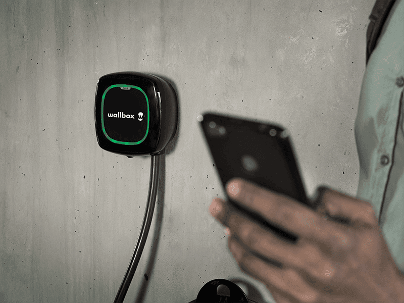 Von der Garage zum Stromnetz: Wie Wallboxen das Laden von Elektrofahrzeugen in Privathaushalten erleichtern