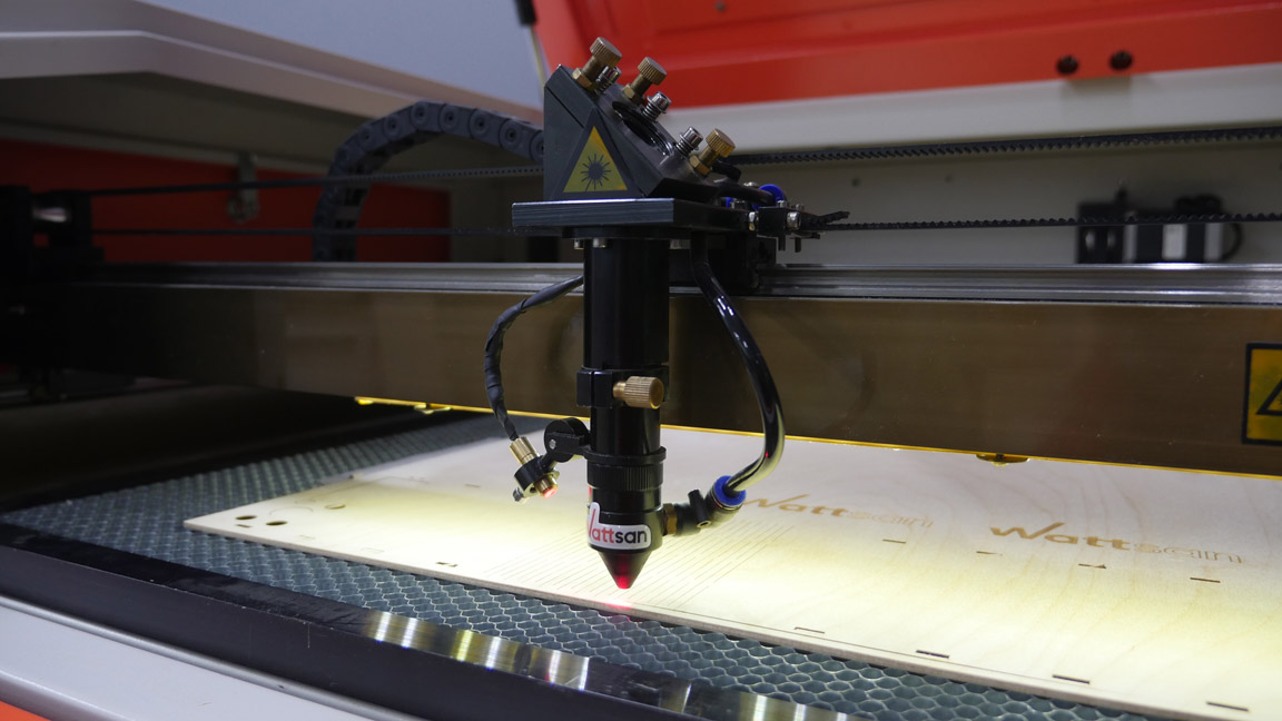 Monport Laser Graviermaschine: Perfekte Wahl für Gravur-Enthusiasten und Profis